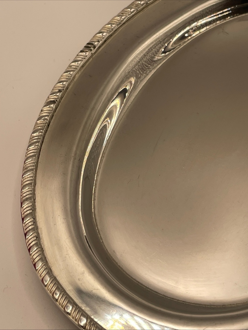 Alda’s Forever English Inspired Set of 2 Small Oval Silver Plated Trays - Picture 3 of 5